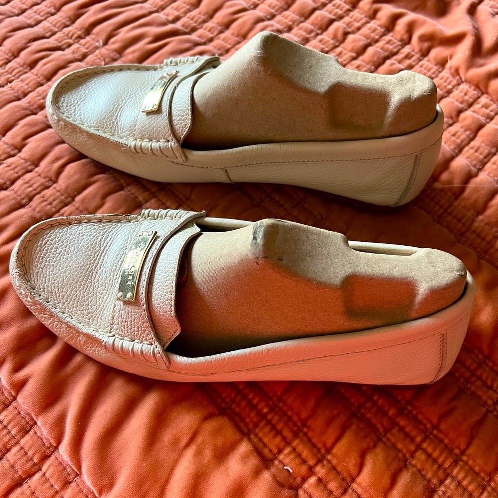 Ivory, Coach, Size 7.5